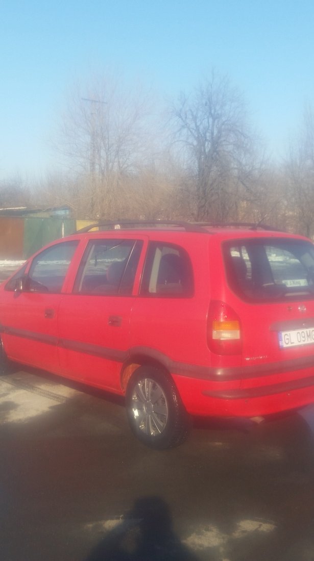 Opel Zafira Zafira 2000 dti inmatric ro 1350 euro URGENT !!! 2002