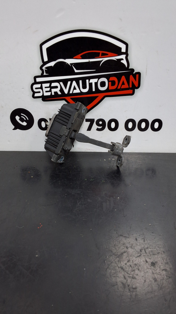 Opritor usa Mercedes-Benz Vito (2003-2009) [W639] 3.0 Motorina 2007, STANGA FATA