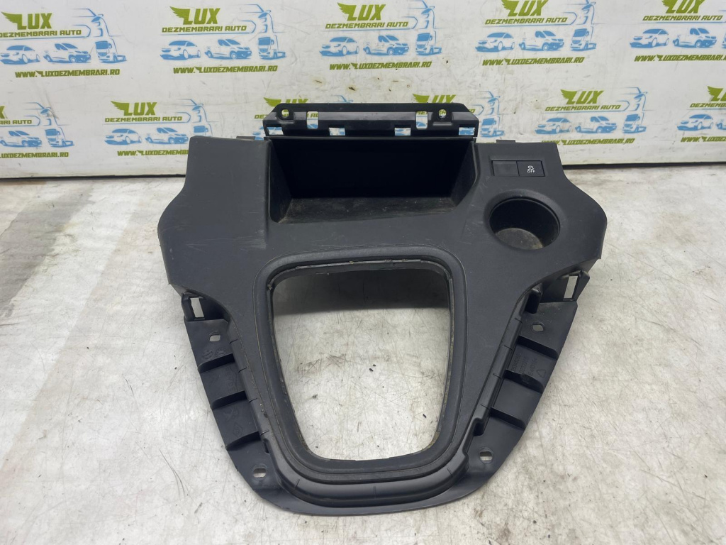 Ornament 9825345280 Opel Combo E [2018 - 2019] Compactvan 1.5 D15DT