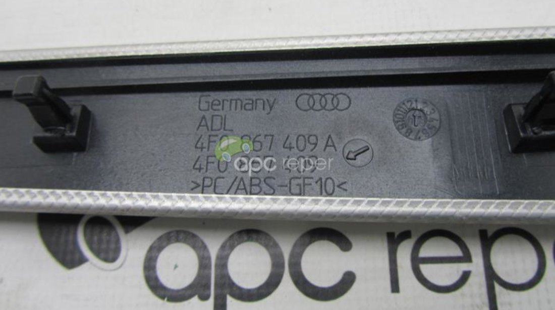 Ornament aluminiu Audi A6 4F Usa stanga fata cod 4F0867409A - model carbon