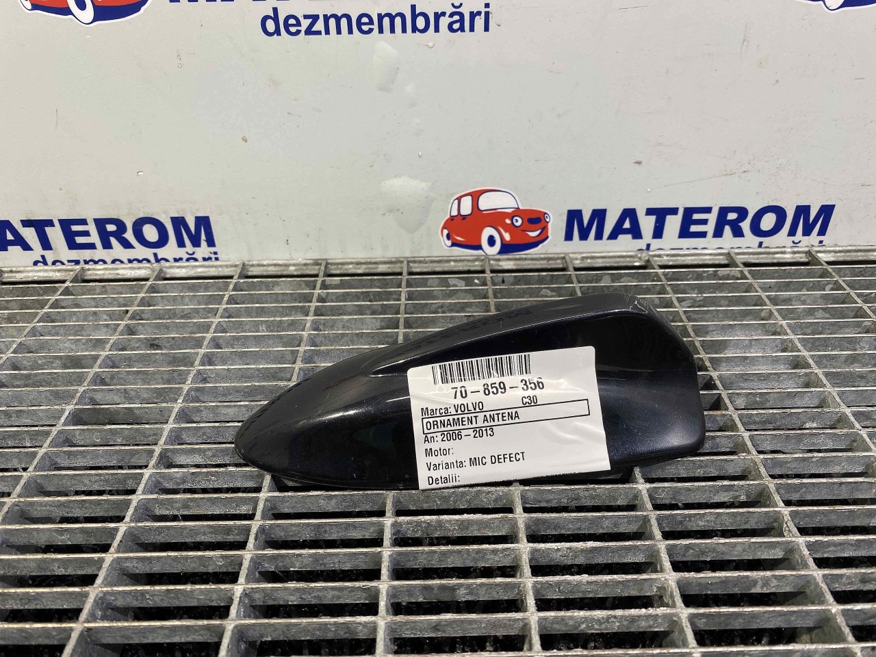ORNAMENT ANTENA VOLVO C30 - - (2006 2013)