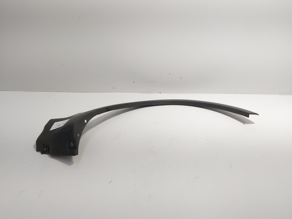 Ornament aripa dreapta fata, cod 8V41-S1