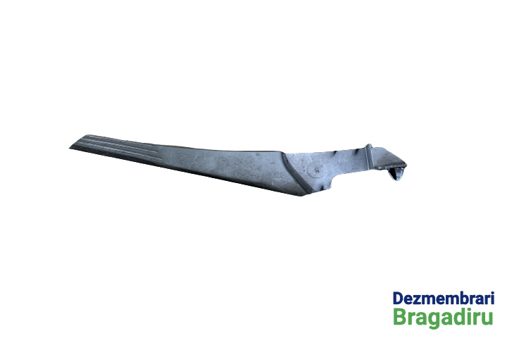 Ornament aripa stanga la parbriz Cod: 13272624 Opel Astra H [2004 - 2007] Hatchback (L48)