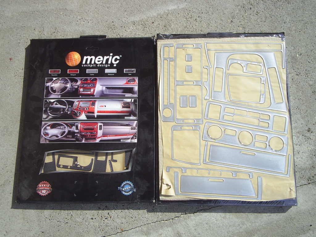 ORNAMENT AUTOCOLANT PENTRU BORD SILVER -COD INTBMW01