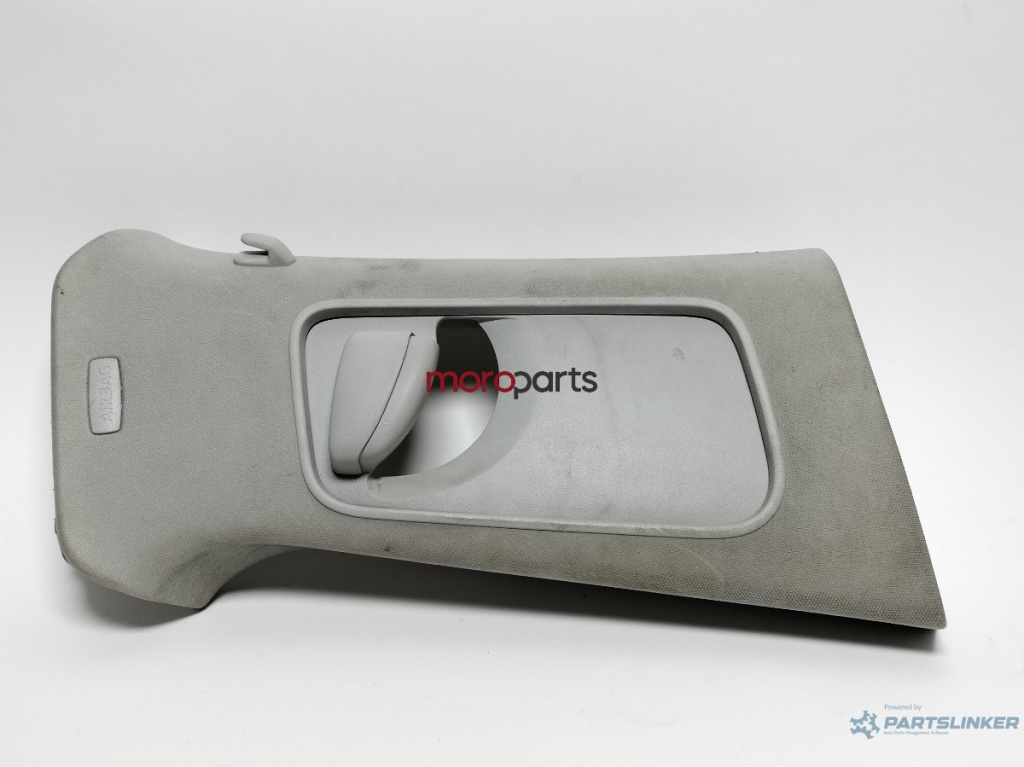 Ornament B dreapta fata VOLKSWAGEN PASSAT (362) [ 2010 - 2014 ] TDI (CFFB) 103KW|140HP VAG OEM 3C0868418F