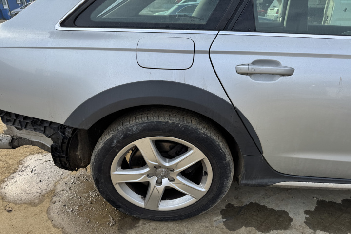 Ornament bandou aripa dreapta spate Audi A6 allroad C7 [2012 - 2014]