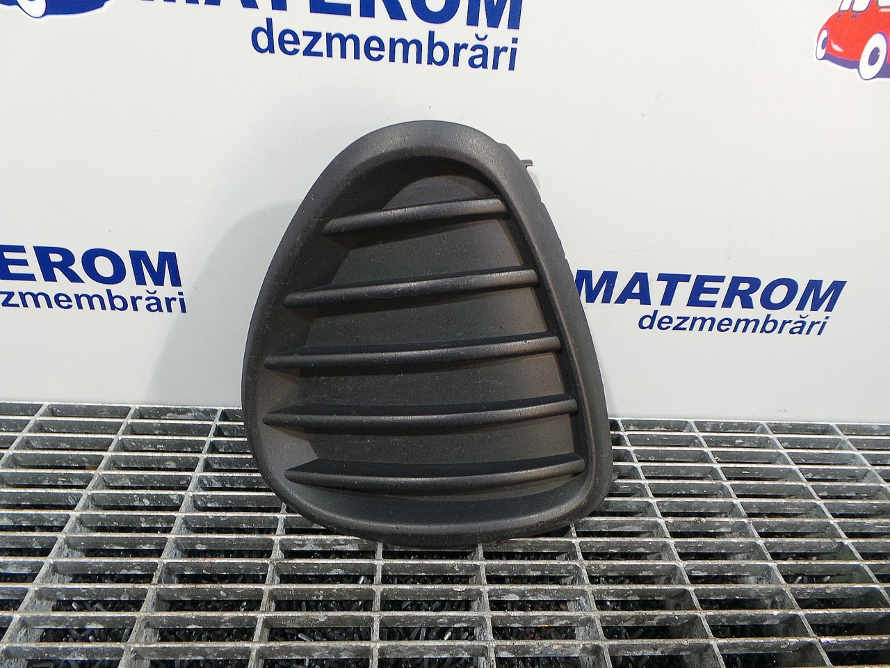 ORNAMENT BARA FATA TOYOTA AVENSIS - - (2012 2015)