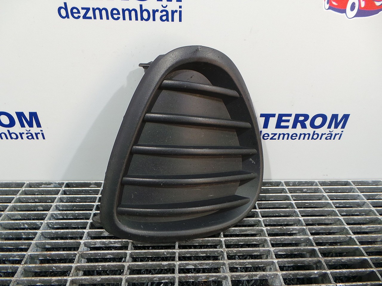 ORNAMENT BARA FATA TOYOTA AVENSIS AVENSIS - - (2012 2015)