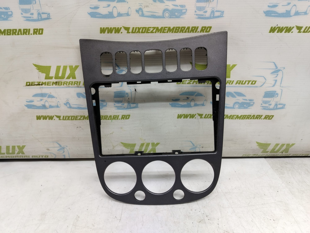 Ornament bord 1686802136 Mercedes-Benz A-Class W168 [facelift] [2001 - 2004] 1.4 benzina 166.940