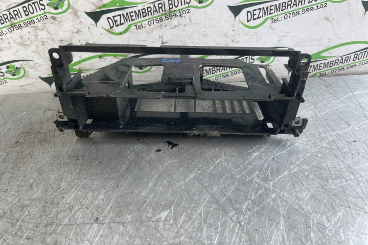 Ornament bord cd 51458196112 / 5145 8 196 112 BMW Seria 3 E46 [1997 - 2003] Sedan 4-usi 320d MT (136 hp)
