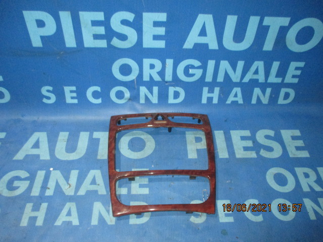 Ornament bord Mercedes C200 W203;  A2036802539