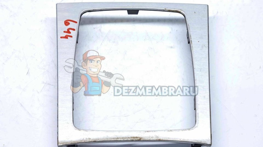 Ornament bord Mercedes Clasa C (W204) [Fabr 2007-2014] A2046800190