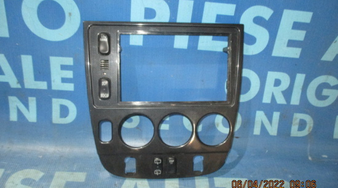 Ornament bord Mercedes M270 W163; 16754919 (cu butoane)