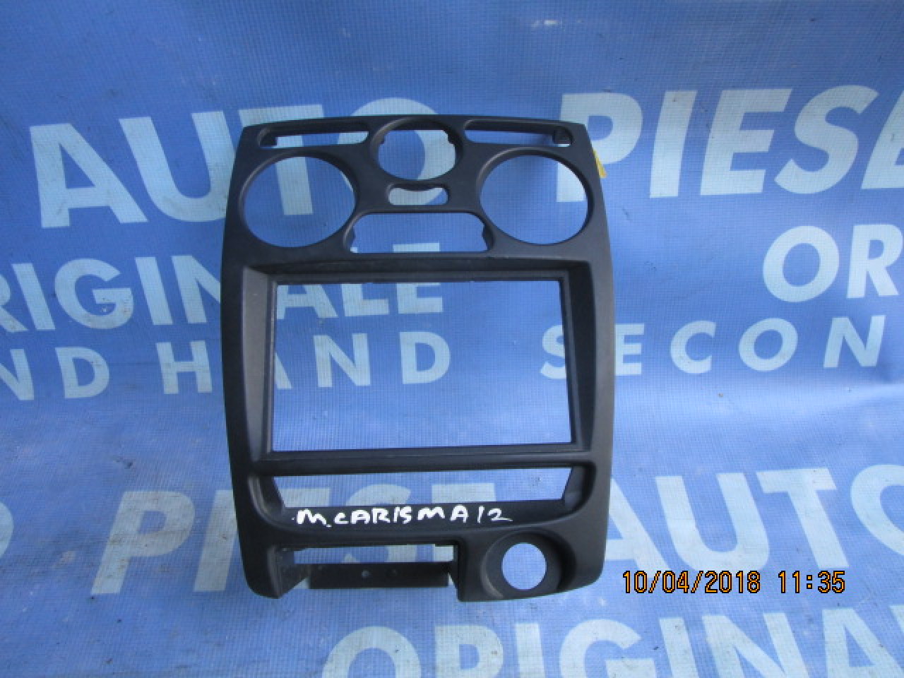 Ornament bord Mitsubishi Carisma ;  114041 (consola)