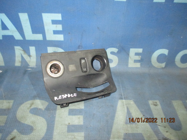 Ornament bord Renault Espace 2003; 8200097177 (bricheta si comanda pilot)