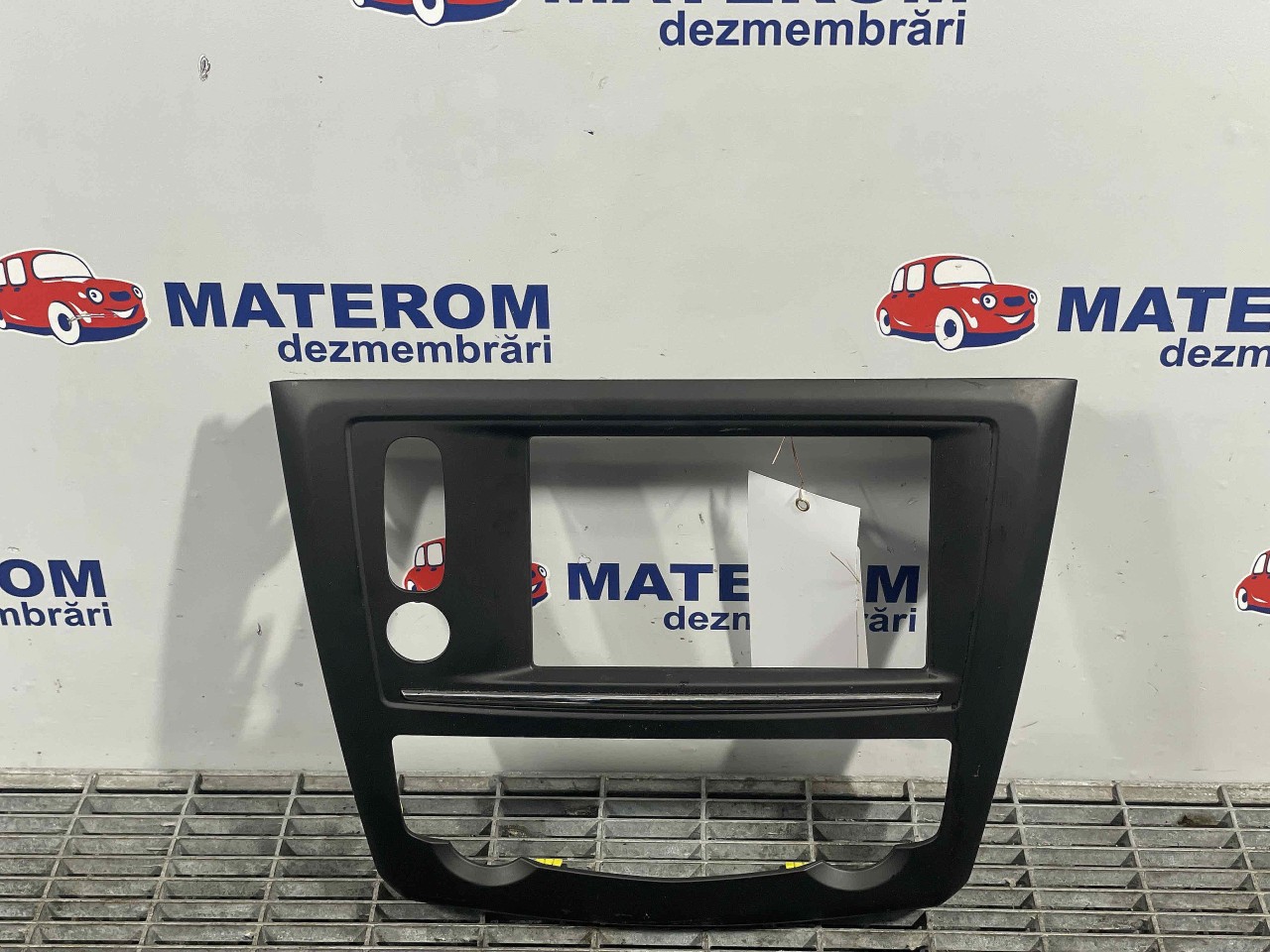 ORNAMENT BORD RENAULT KADJAR KADJAR - - (2015 2018)