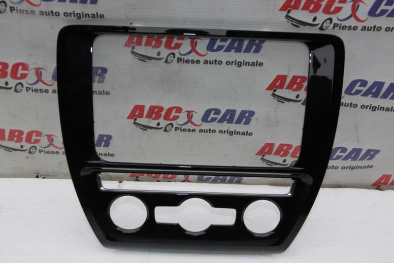 Ornament bord Volkswagen Jetta 6 facelift 2014-2018 5C6858069F