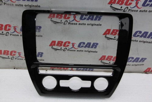 Ornament bord Volkswagen Jetta 6 facelift 2014-2018 5C6858069F