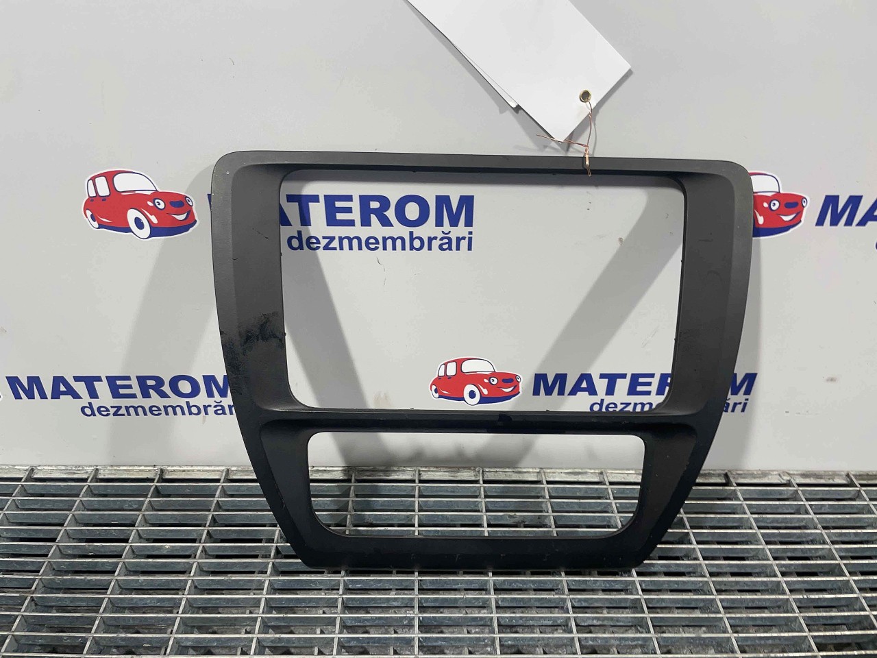 ORNAMENT BORD VW JETTA IV 2.0 TDI - (2010 2019)