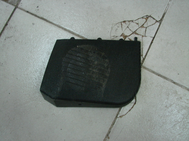 Ornament boxa dreapta spate Mercedes-Benz C-Class W202/S202 [1993 - 1997] Sedan C 200 AT (136 hp)