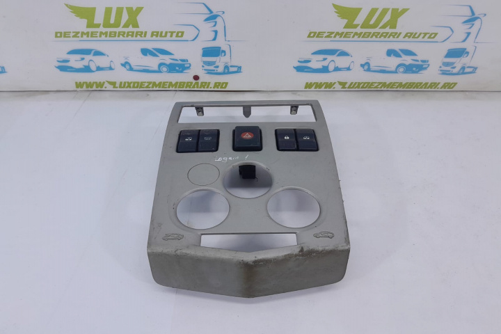 Ornament capac bord mijloc 8200751184 Dacia Logan [2004 - 2008]