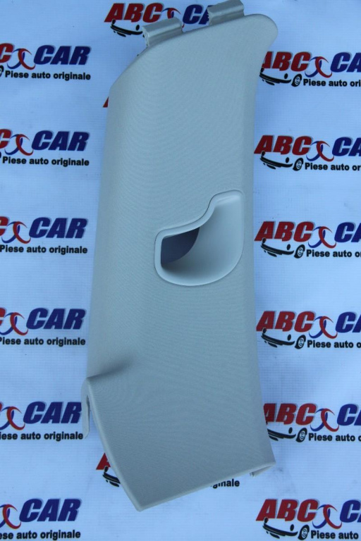Ornament centura stanga spate Volkswagen Touareg 2 2010-2015 7P6867241G