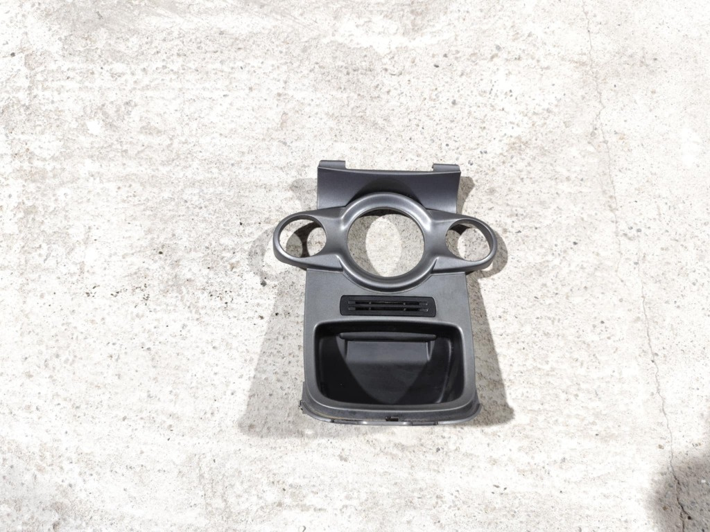 Ornament consola centrala 8A6118D422AFW Ford Fiesta VI 1.25 benzina an fab. 2008 - 2017