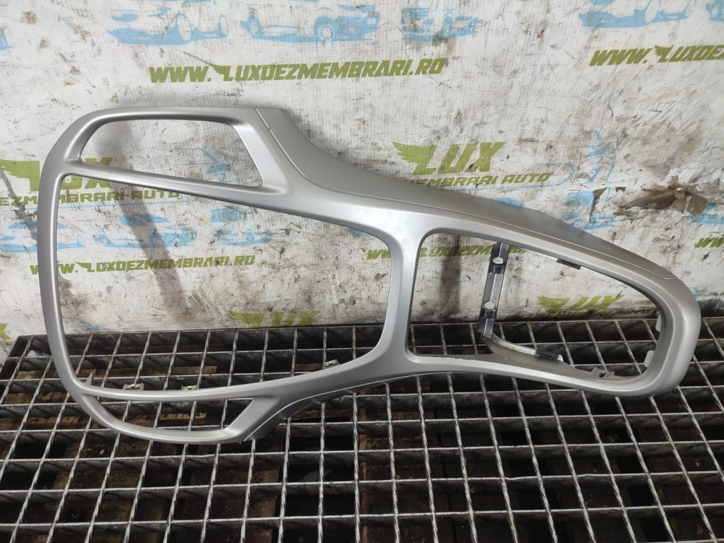 Ornament consola centrala bord 13257562 Opel Astra J [2009 - 2012] 1.7 cdti A17DTS