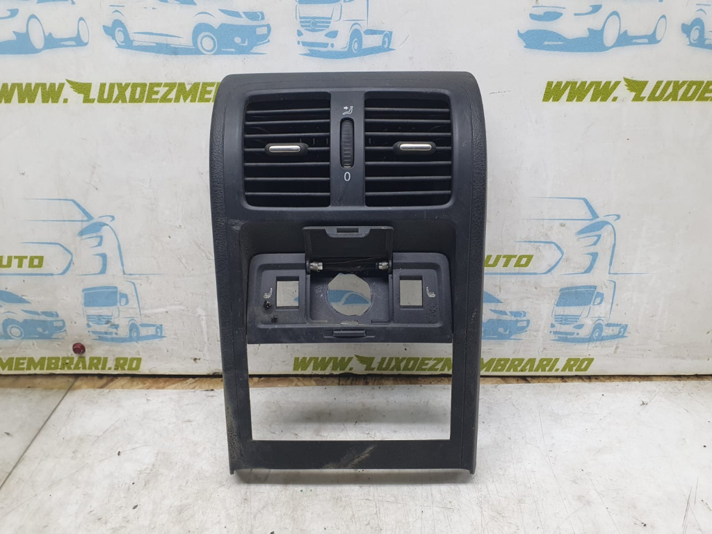 Ornament consola centrala spate 3c0864376 Volkswagen VW Passat B6 [2005 - 2010]