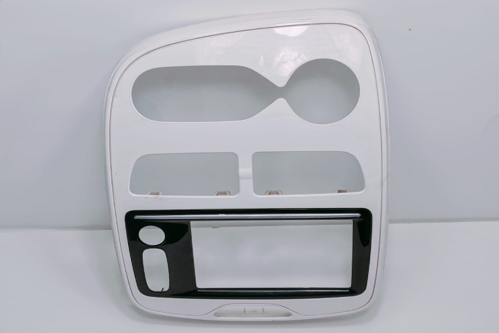 Ornament consola Trim centrala bord 682602671R Renault Clio 4 [2012 - 2020]
