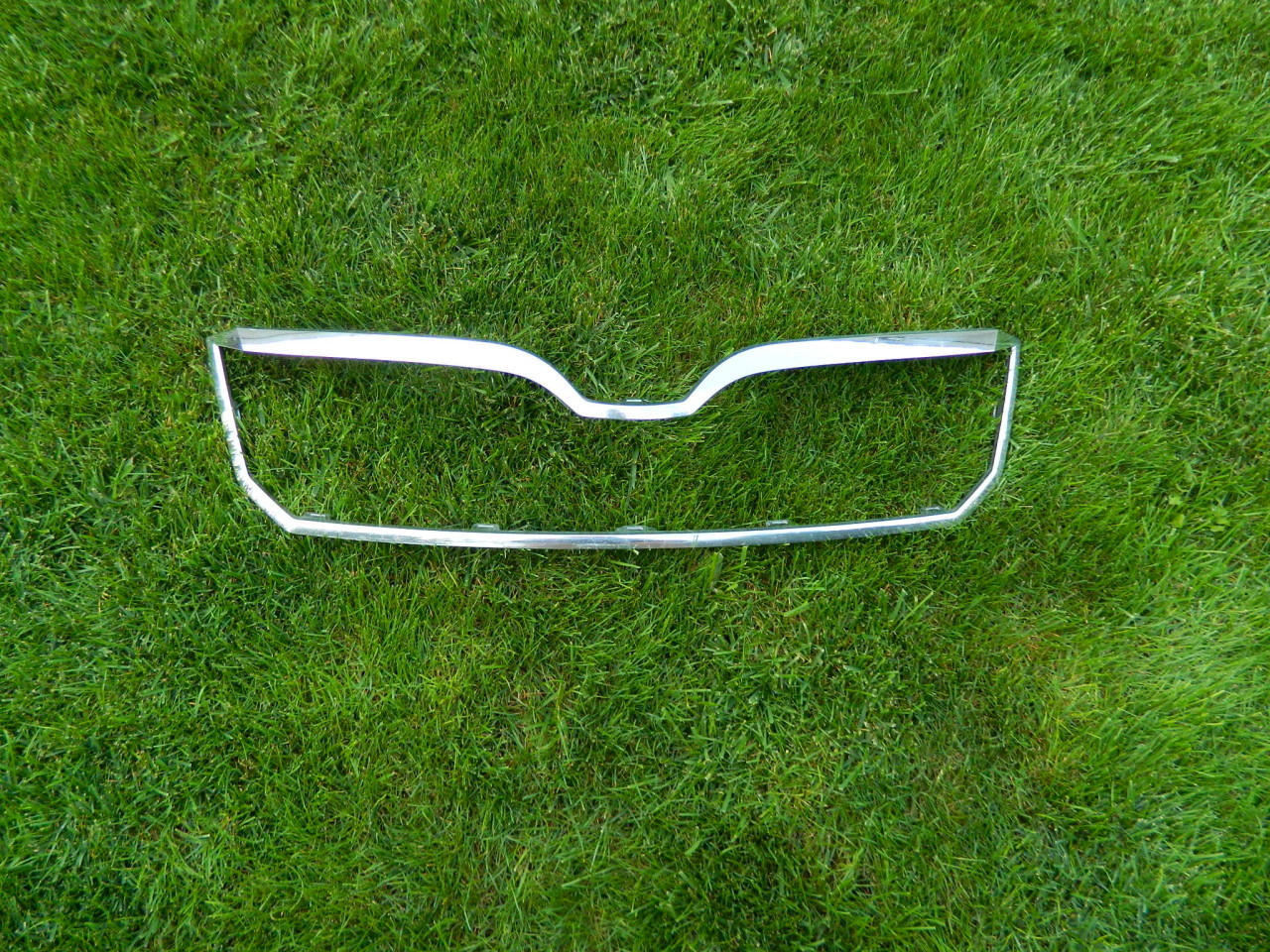 Ornament crom grila Skoda Superb 2 model 2013-2016 cod 3T0853607B