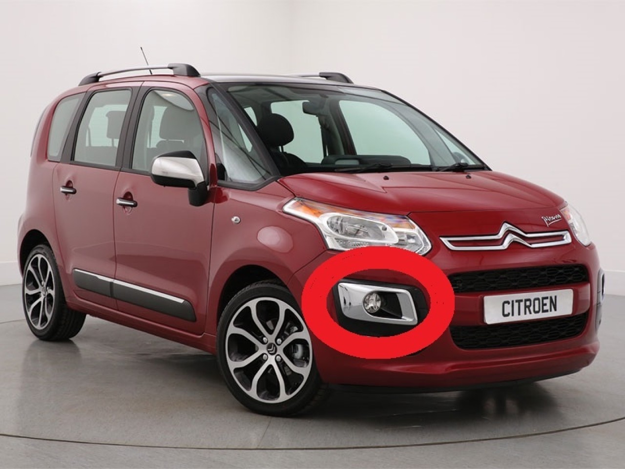 Ornament crom proiector bara fata dreapta Citroen C3 Picasso (2009–2017)