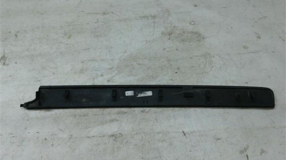 Ornament cromat bord Vw Passat B6 An 2005 2006 2007 2008 2009 2010 cod 3C1857212F