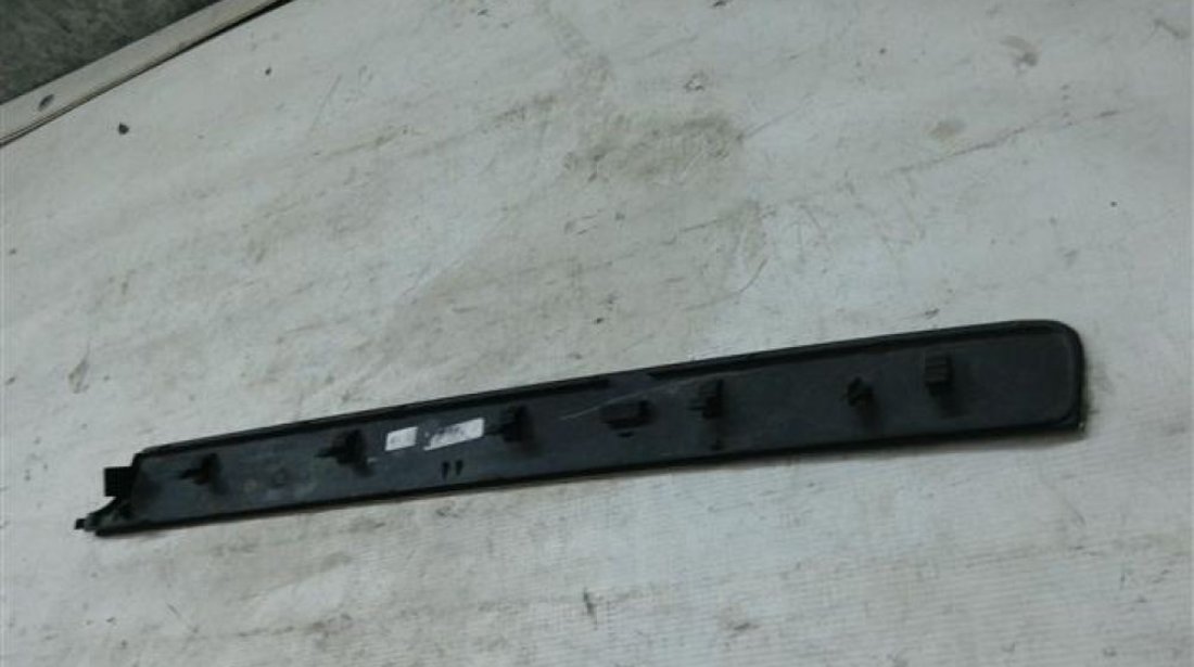 Ornament cromat bord Vw Passat B6 An 2005 2006 2007 2008 2009 2010 cod 3C1857212F