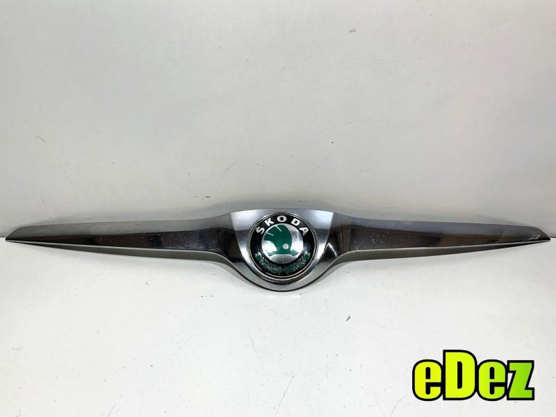 Ornament cromat capota cu emblema Skoda Fabia 2 facelift (2010-2014) 5J0853633A