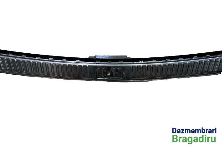 Ornament cromat portbagaj Cod: 7P0863459F Volkswagen VW Touareg generatia 2 7P [2010 - 2014] Crossover 3.0 TDI Tiptronic 4Motion (245 hp) Cod motor: CRC Cod cutie: NAC Cod culoare: LG7W