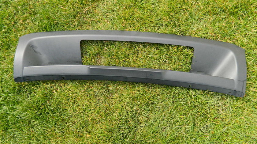 Ornament difuzor bara spate Porsche Cayenne 7P cod 7P5807834N