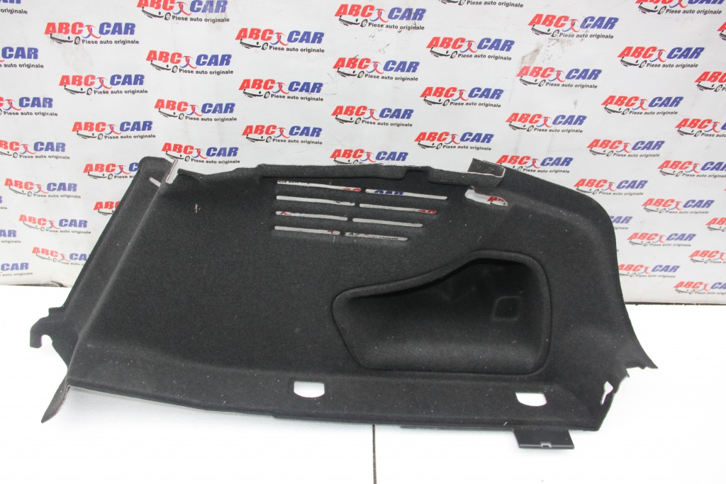 Ornament dreapta portbagaj Audi A4 B9 8W Limuzina cod: 8W5863880B model 2017