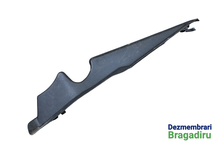 Ornament exterior parbriz dreapta Cod: 8200100591 8200100591 Renault Megane 2 [facelift] [2006 - 2012] Hatchback 5-usi 1.5 dCi MT (86 hp)
