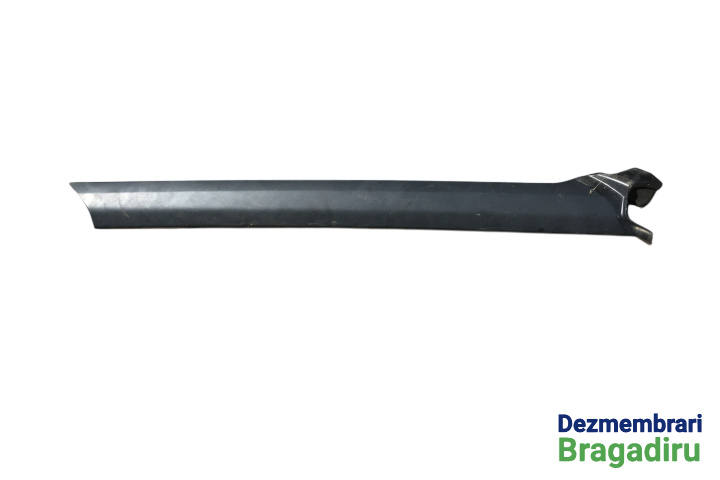 Ornament exterior parbriz stanga DCB000153 Land Rover Discovery 3 [2004 - 2009] SUV 2.7 TD AT (190 hp) Cod motor: 276DT