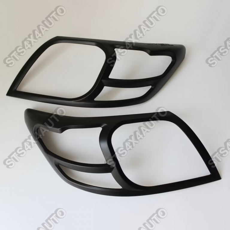 ORNAMENT FARURI TOYOTA HILUX VIGO 2012-2016 MB [V1]