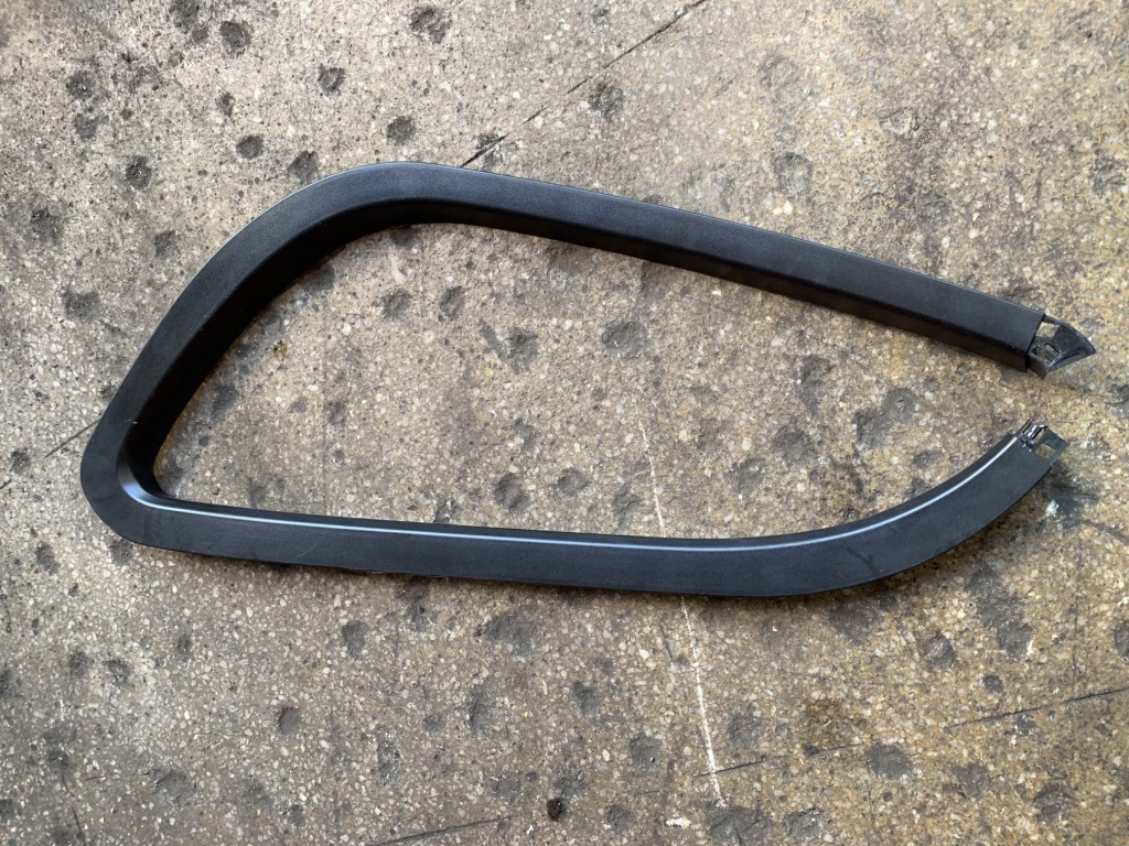 Ornament geam triunghi dreapta Smart Fortwo [1998 - 2002] Hatchback 0.6 AMT (55 hp) CITY-COUPE (450) M160 E6AL B03, M160.910