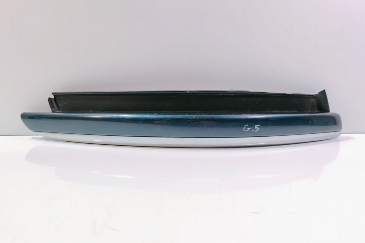 Ornament grila dreapta 1K0853666J Volkswagen VW Golf 5 [2003 - 2009]