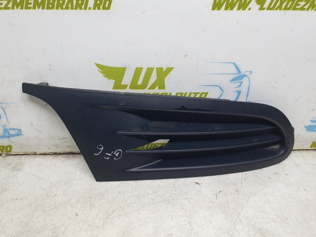 Ornament grila dreapta bara fata 1k9853666a Volkswagen VW Golf 6 [2008 - 2015]