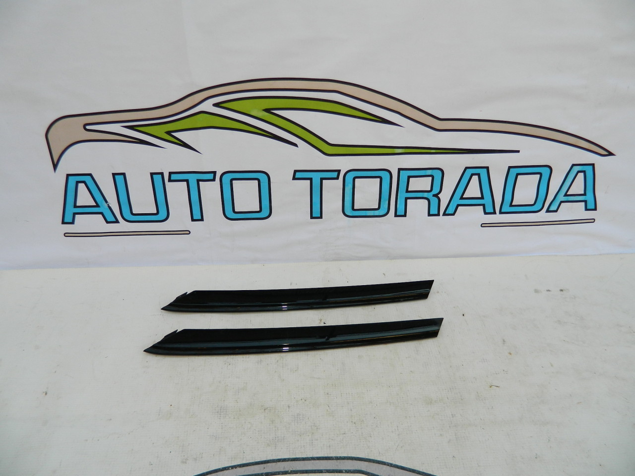 Ornament grila stanga bara fata Porsche Cayenne 9Y cod 9Y0807877C