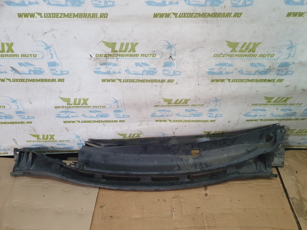 Ornament grila stergator 66862eL000 Nissan Tiida C11 [2004 - 2008]