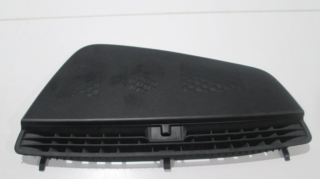 Ornament grila ventilatie parbriz Audi Q5 an 2009-2007 cod 8R1819635A