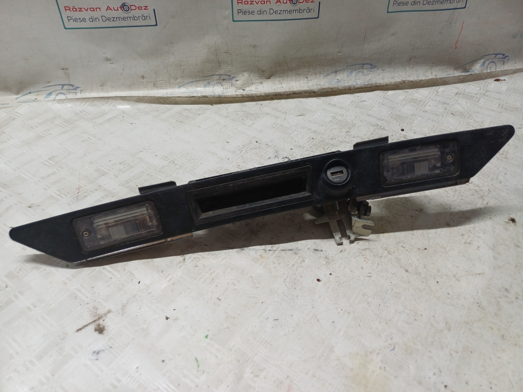 Ornament haion Audi A5 Cabrio - Motorina 2012, 8F0827573