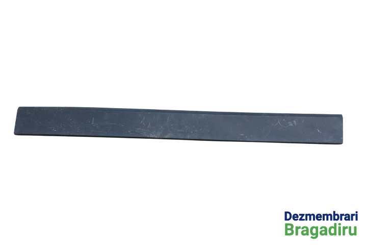 Ornament haion inferior Land Rover Discovery 3 [2004 - 2009] SUV 2.7 TD AT (190 hp) Cod motor: 276DT