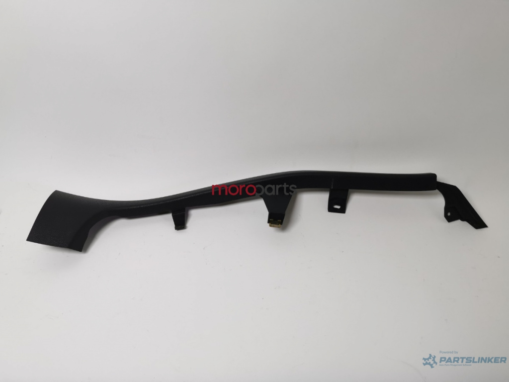 Ornament inferior lateral bancheta spate dreapta spate VOLKSWAGEN GOLF V 1K1 2003 - 2009 VAG 1K4867766